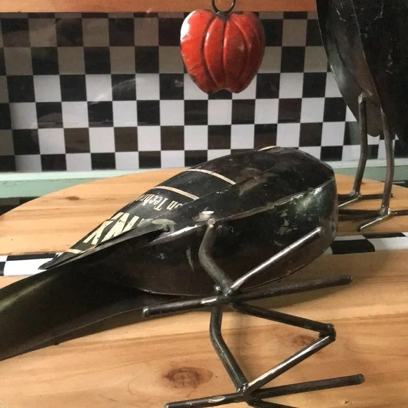 Pottery Barn Recycled Handmade Iron Crows With Pumpkin - Set Of 2 🎃 - Picture 13 of 17